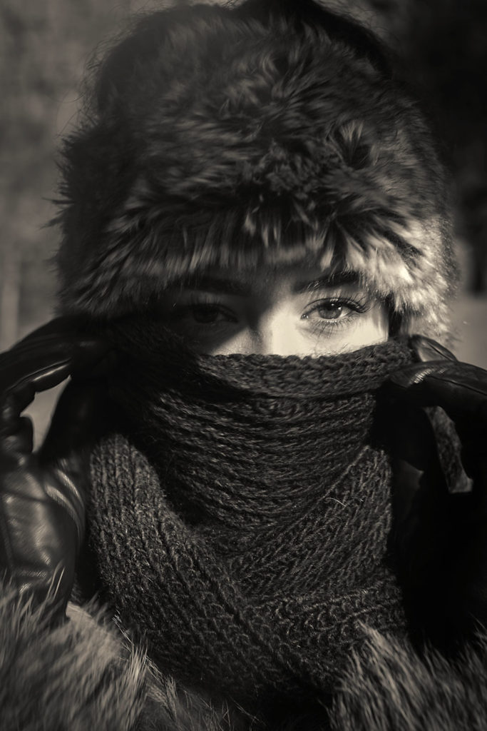 Peter Steinheisser fotografiert den Bildband "At the Mountains of Madness"